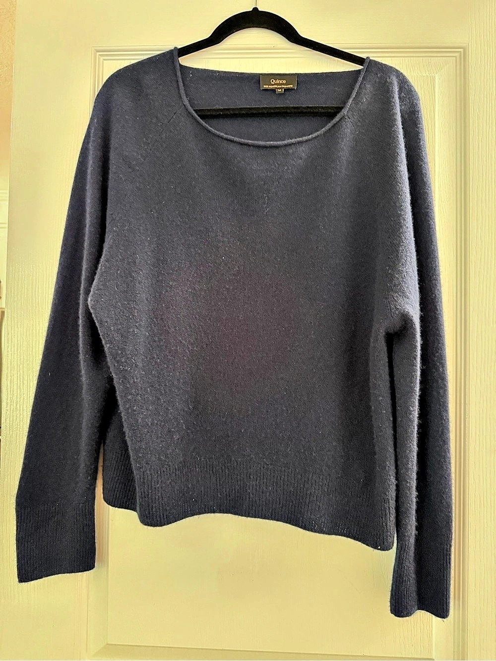 Quince Mongolian Cashmere Boatneck Sweater in Navy Size Medium